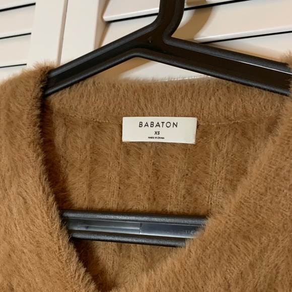 Aritzia Babaton Ulmann Sweater - Picture 1 of 3